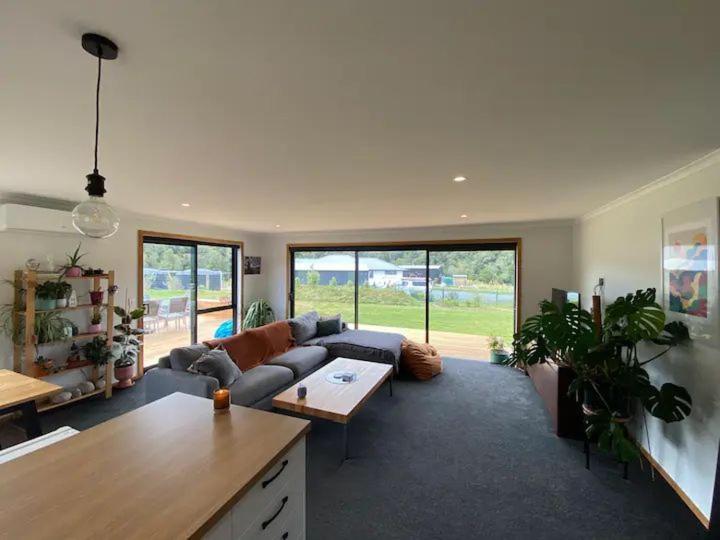Enchanted Retreat In Greymouth Shared With Host Exteriér fotografie